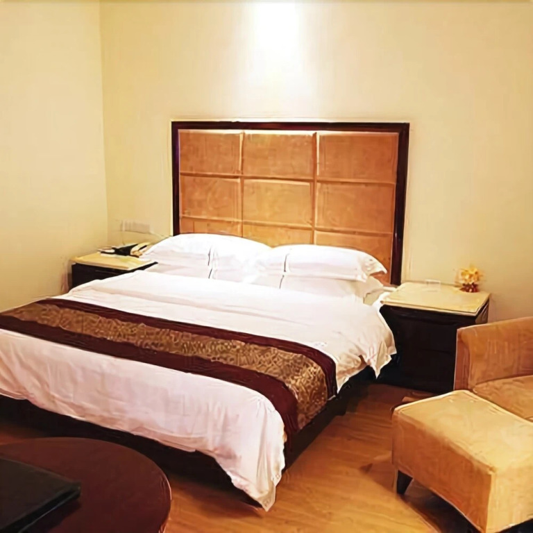 Jinxuan Yijun Taoyuan Hotel