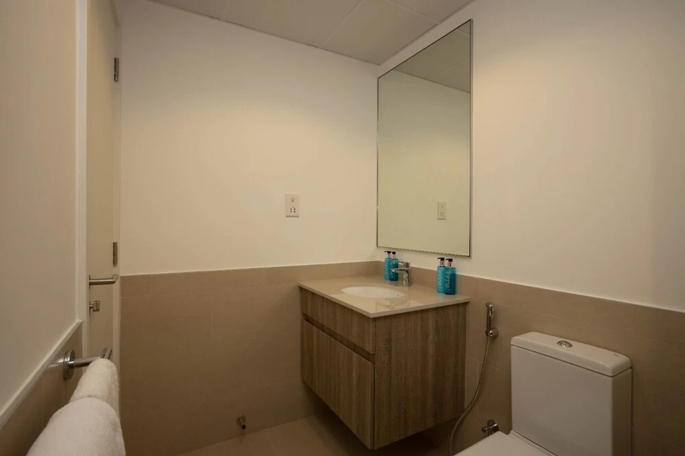 Modern 1 BR in Town Square Park Bnbmehomes