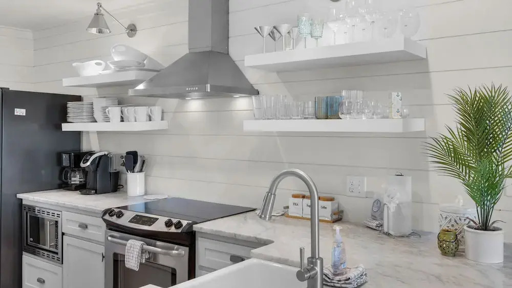 Beachfront Townhome in Seacrest + Free Tickets: Bikes, Dolphin Cruise & More!