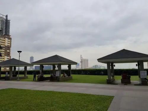 SM Light Residence - 1BR Condo with Balcony FF