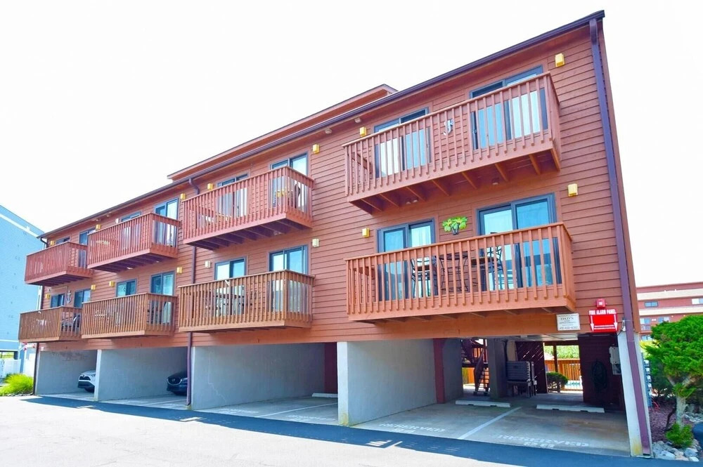 Sunset Landing 24 2 Bedroom Townhouse by RedAwning