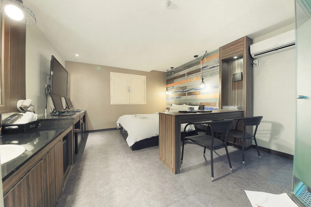 Jamsil Tomgi Hotel