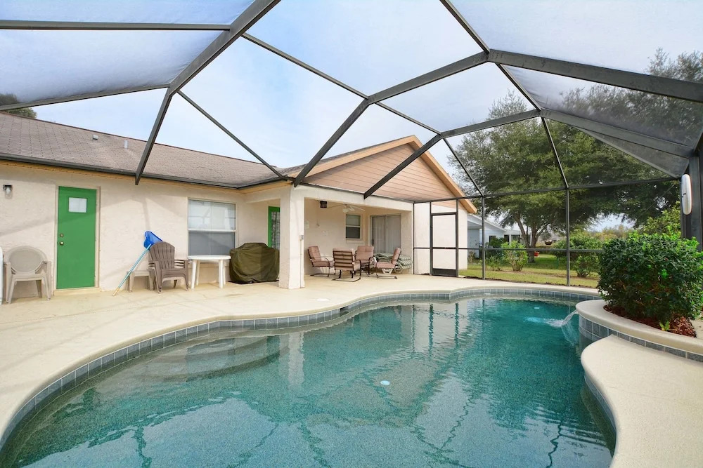 Greater Groves 3 Bedroom House w Pool - 5205GG