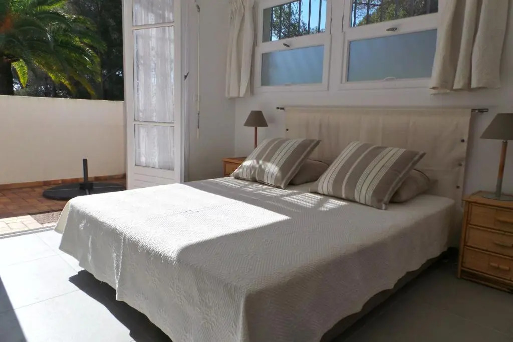 Lou Mazett 2465 villa