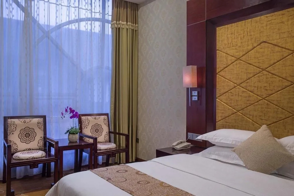 Jinyatai Business Hotel