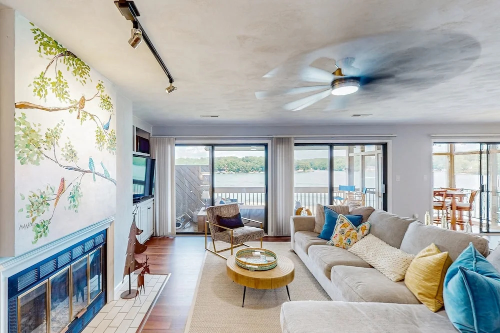 Another Tequila Sunrise - Lakefront Condo W/breathtaking Views & Wheelchair Accessibility