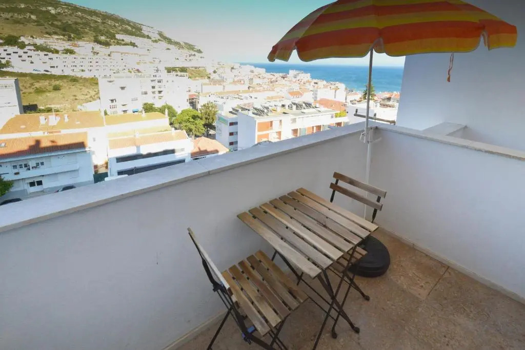 Sesimbra 99 - T2 Apartment