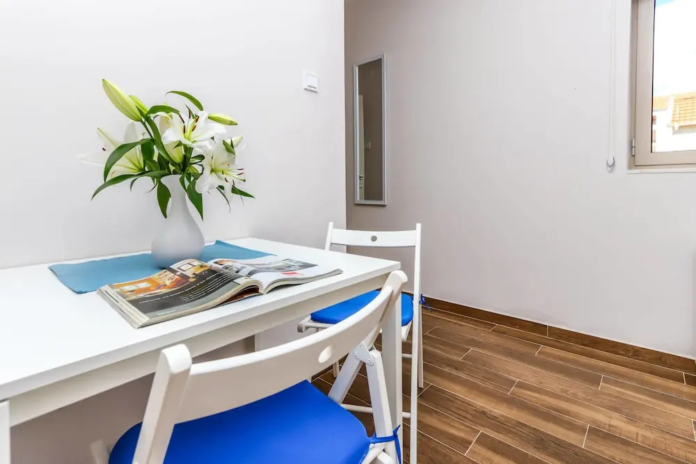 Apartments Maestral