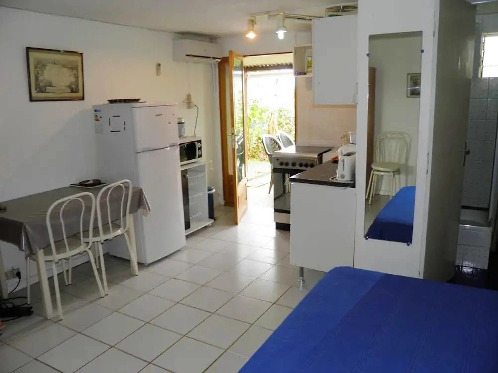 Studio in St Paul , with Wonderful Sea View, Enclosed Garden And Wifi - 8 Km From the Beach
