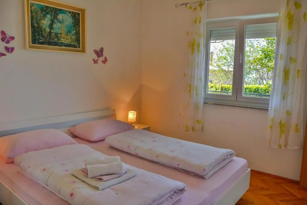 Apartment Skale