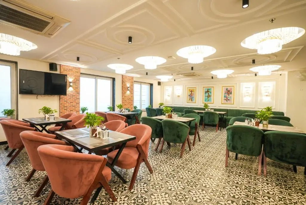 The Riverstone Inn - Near India Expo Centre and Mart