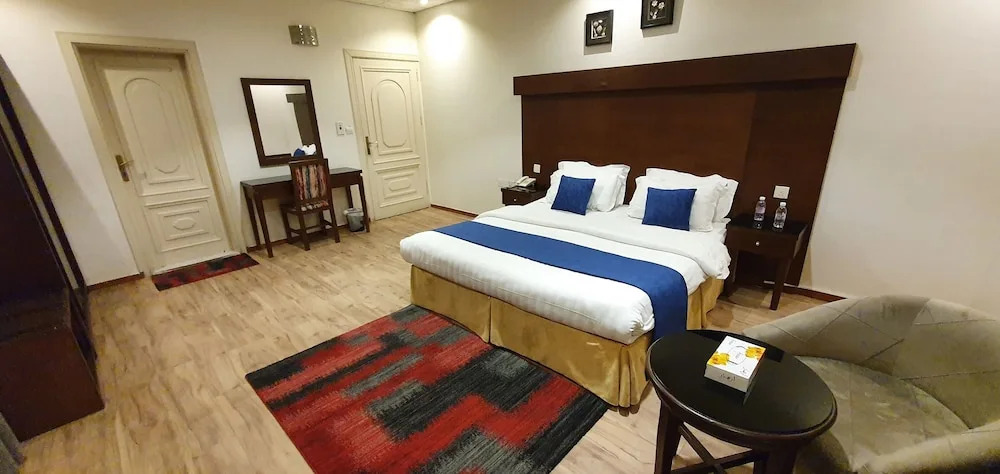 Saryet Al Hamra Hotel Apartments