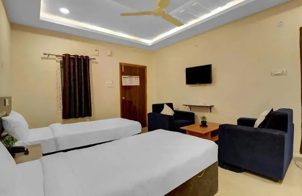 Sharans Inn Gandimisamma
