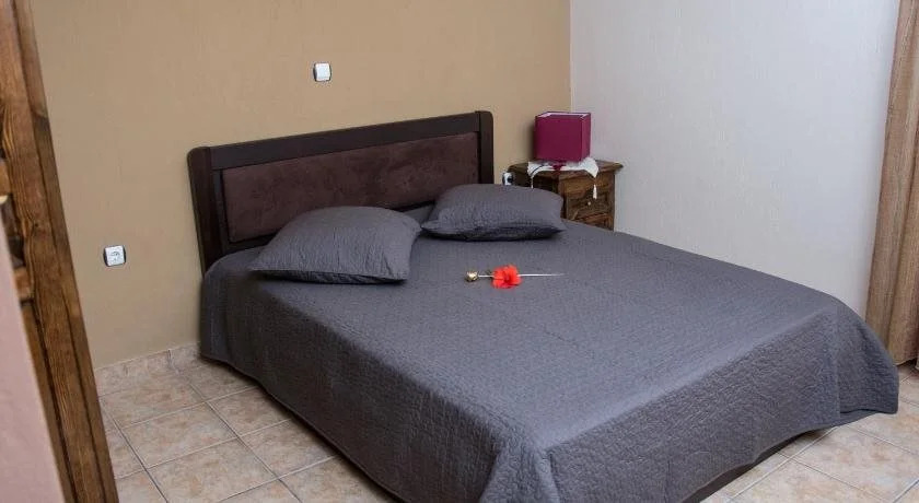 Dione Apartments