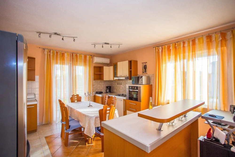 Apartment Zoki i Goga / Two Bedroom
