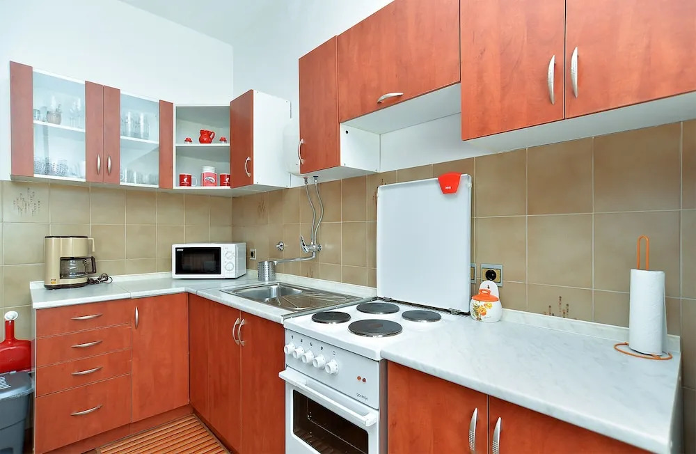 Apartment 1947