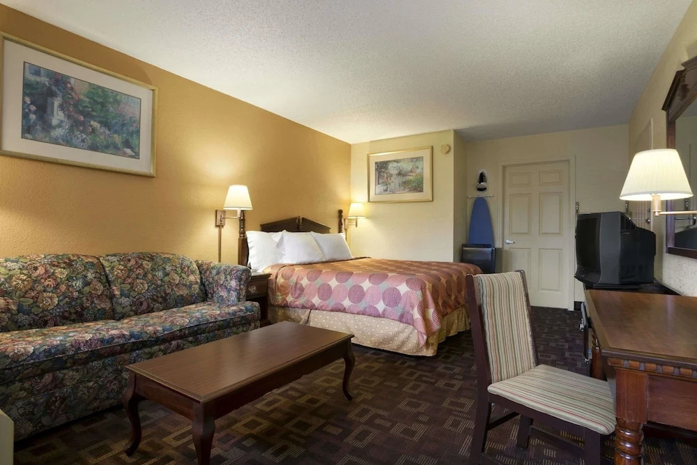 Days Inn Airport Nashville East