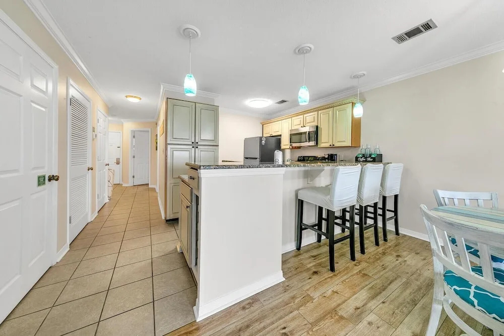 Seascape Lakefront Villas 189- Dont Worry, Beach Happy