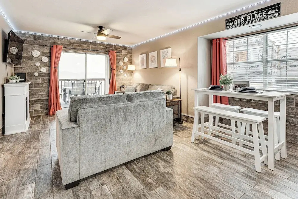 1 Mi to Silver Dollar City! Lake-view Family Haven