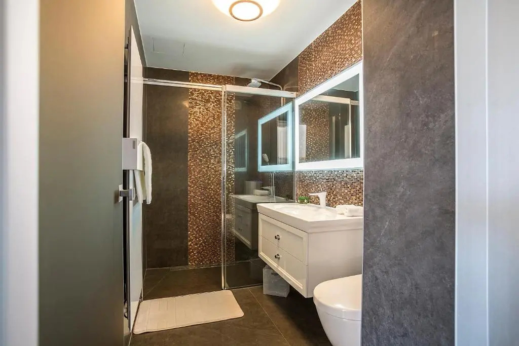 Seaview Luxury Retreat