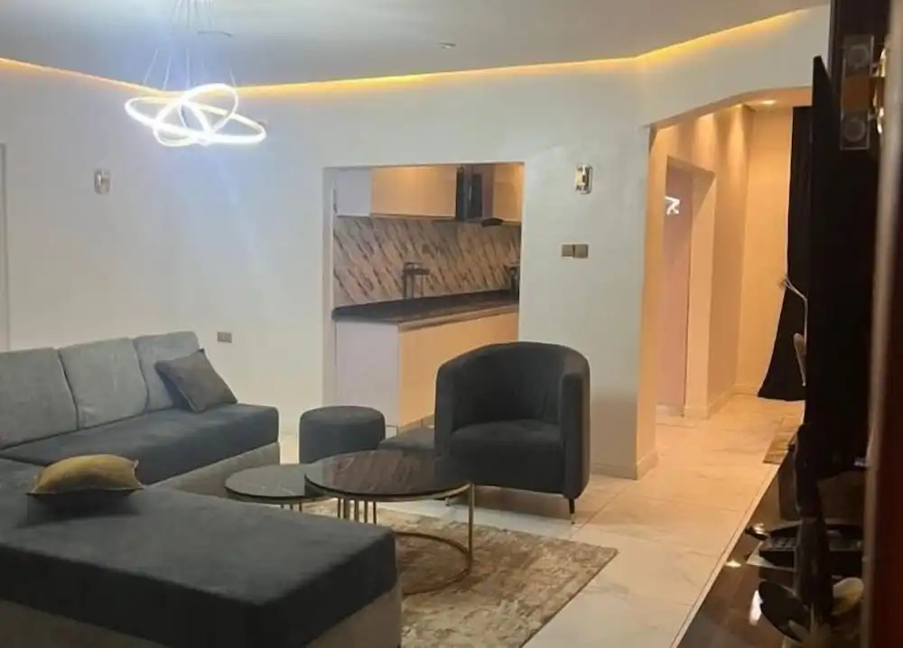 Emiez Apartment and Hotel