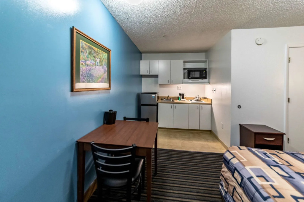 Motel 6-Greensboro, NC - I-40