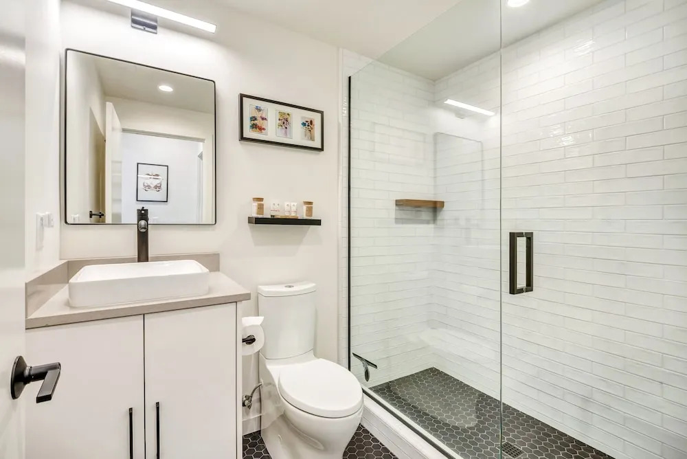New Listing! Renovated Historic Claypool House 3 Bedroom Home