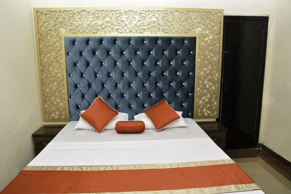 Hotel luxury palace