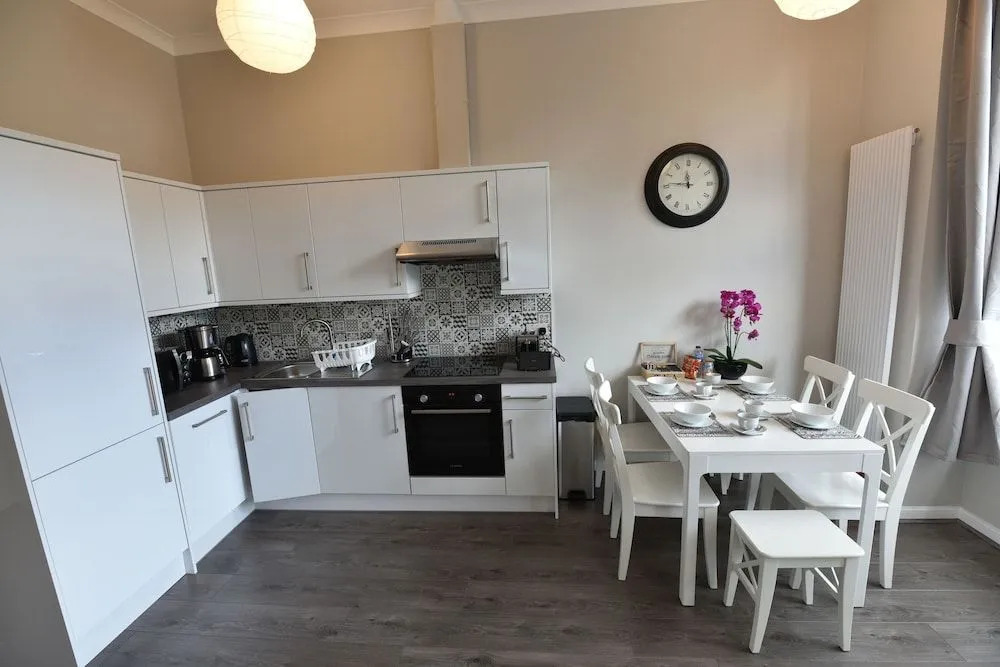 First Pleasance Luxury Apartment
