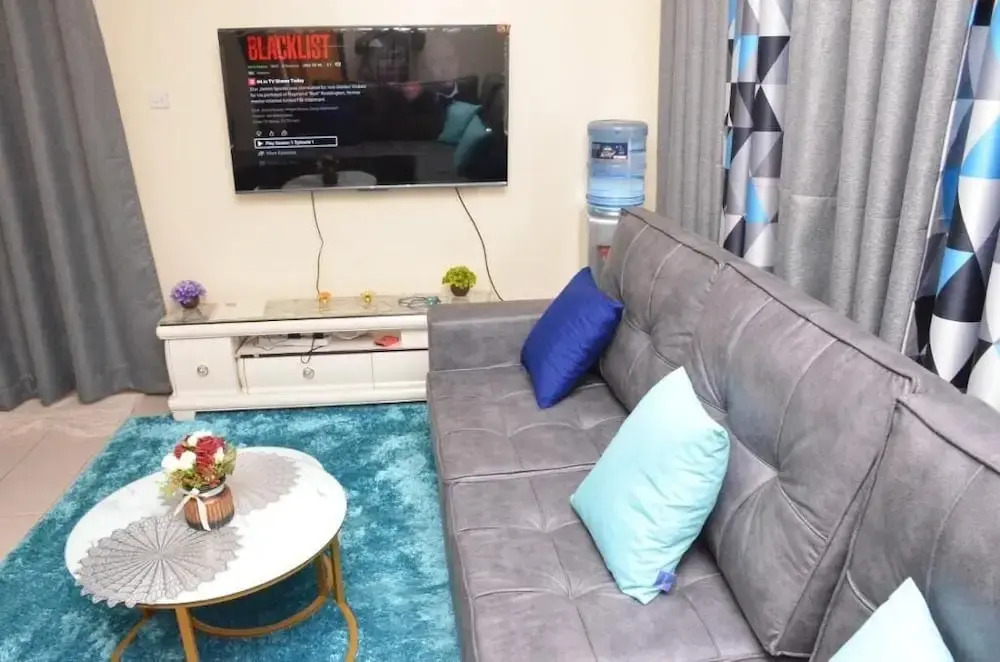 Lux Suites MacDade Apartments