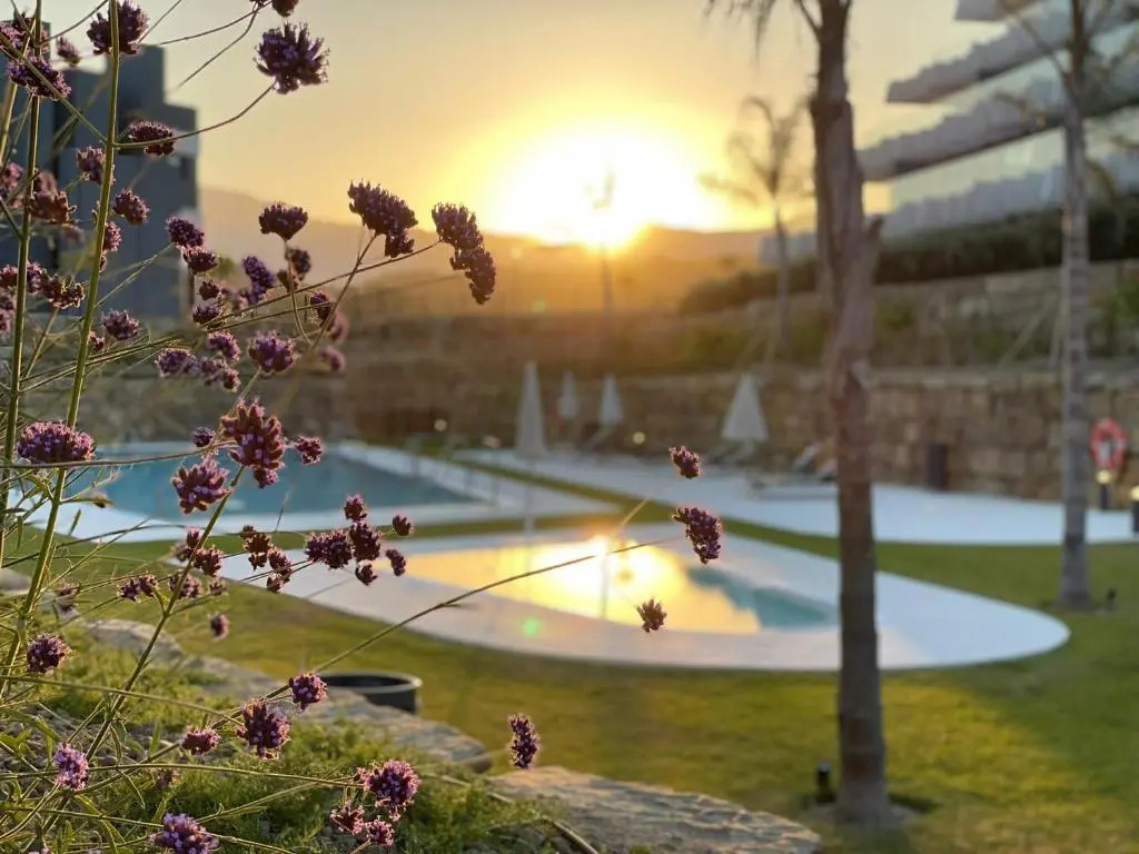 Large Boho Chic Apartment with Sea View and Spa at Oasis325 Estepona