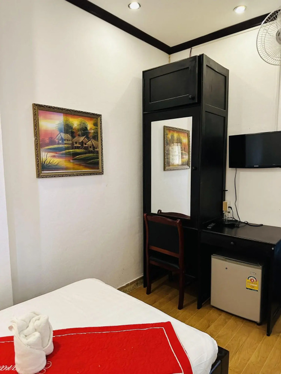Singharat Guest House