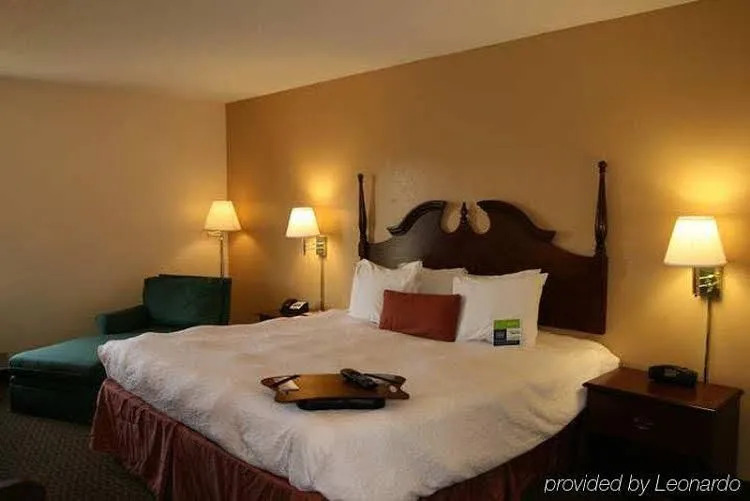 Homestead Inn East