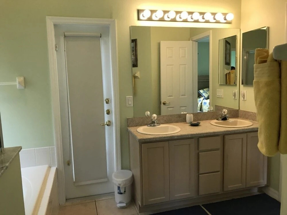 2593 Oneida Loop,