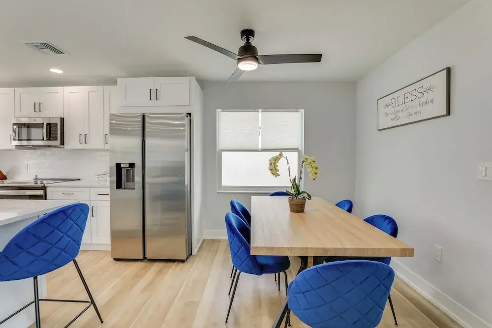3 Mi to Beach: Modern Retreat in Largo!