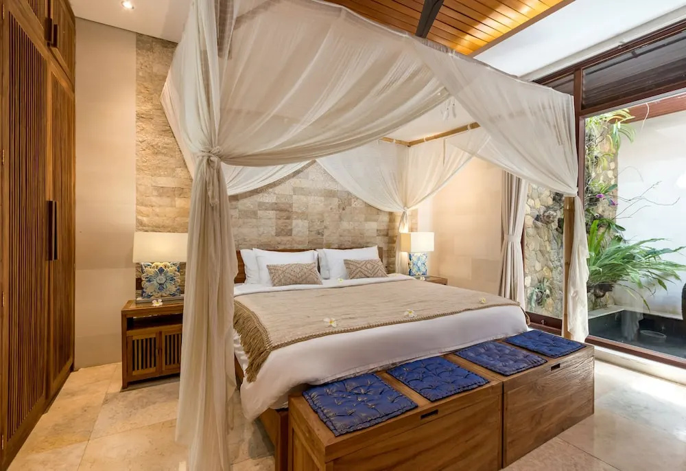 Villa Liang by Villa Finder