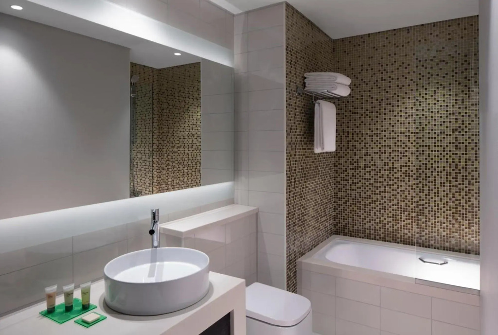 Hyatt Place Dubai Jumeirah Residences