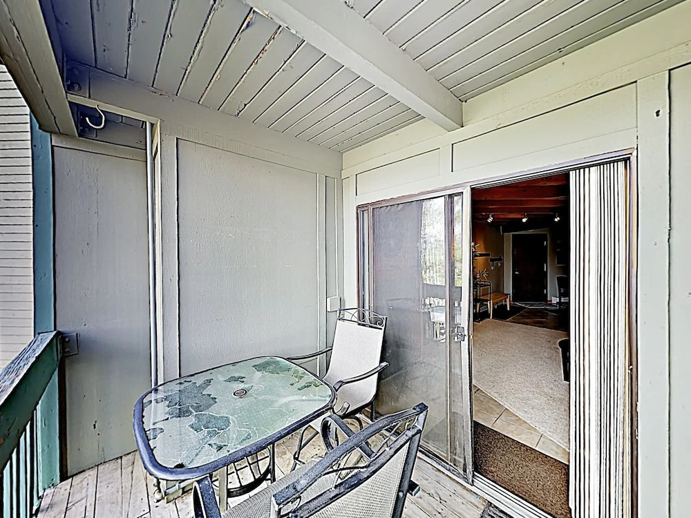 4400 Silverthorne - 2 Br Condo
