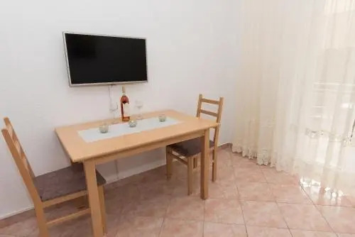 Topic Apartments
