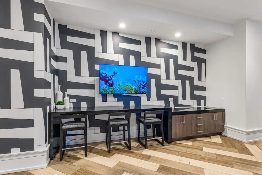 Global Luxury Suites in White Plains