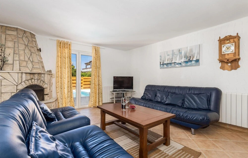Amazing Home in Povljana With Outdoor Swimming Pool, Wifi and 6 Bedrooms