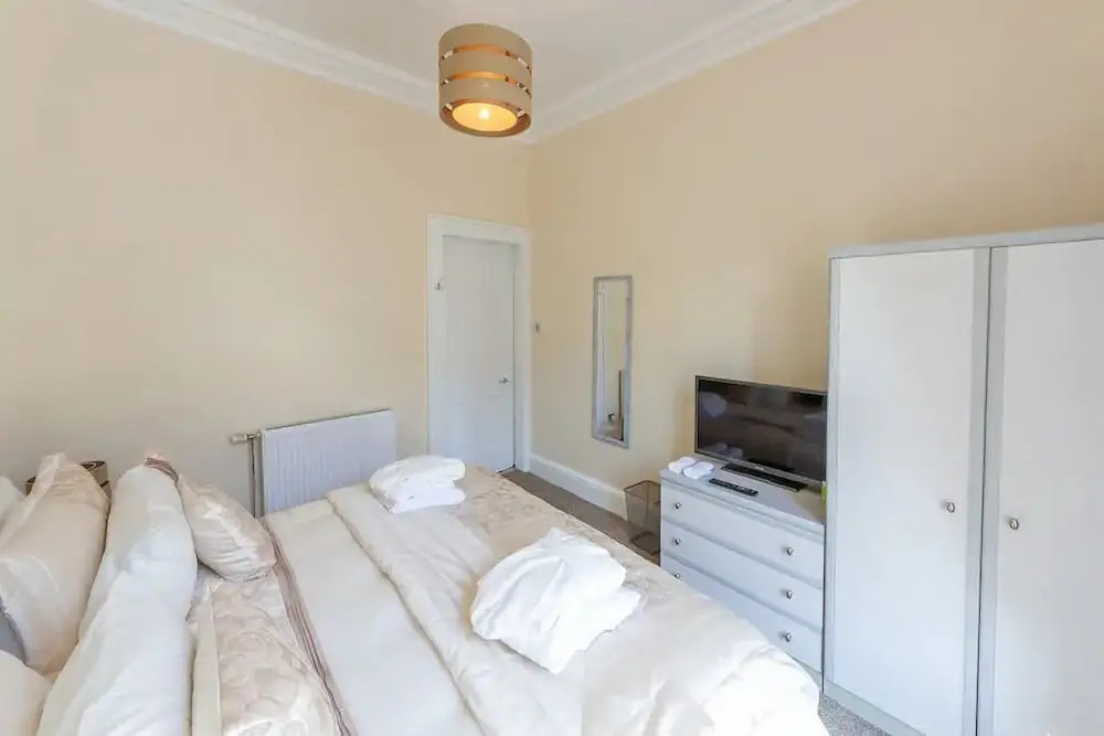 Stunning Tollcross Apartment