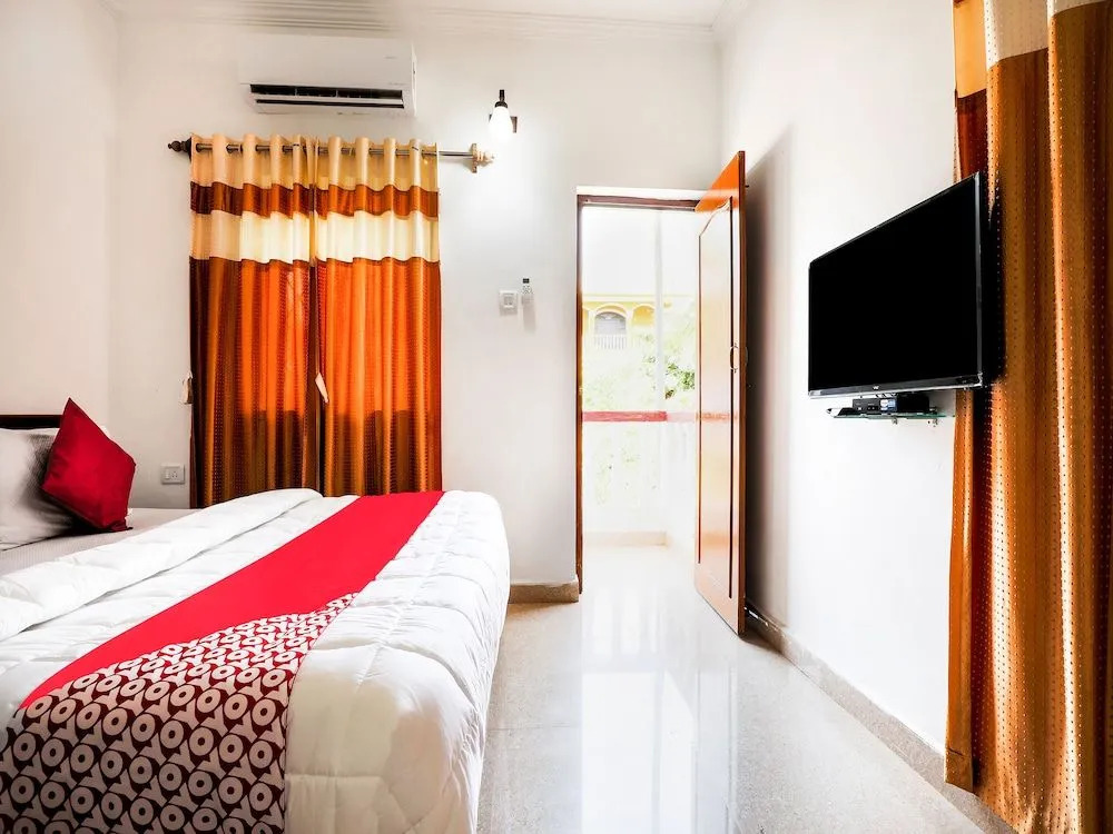 Candolim Beach Vaddo 15