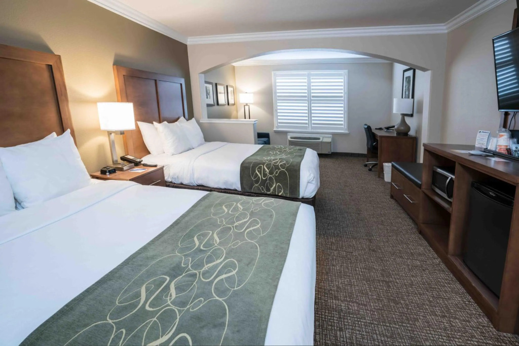 Comfort Suites Fresno River Park