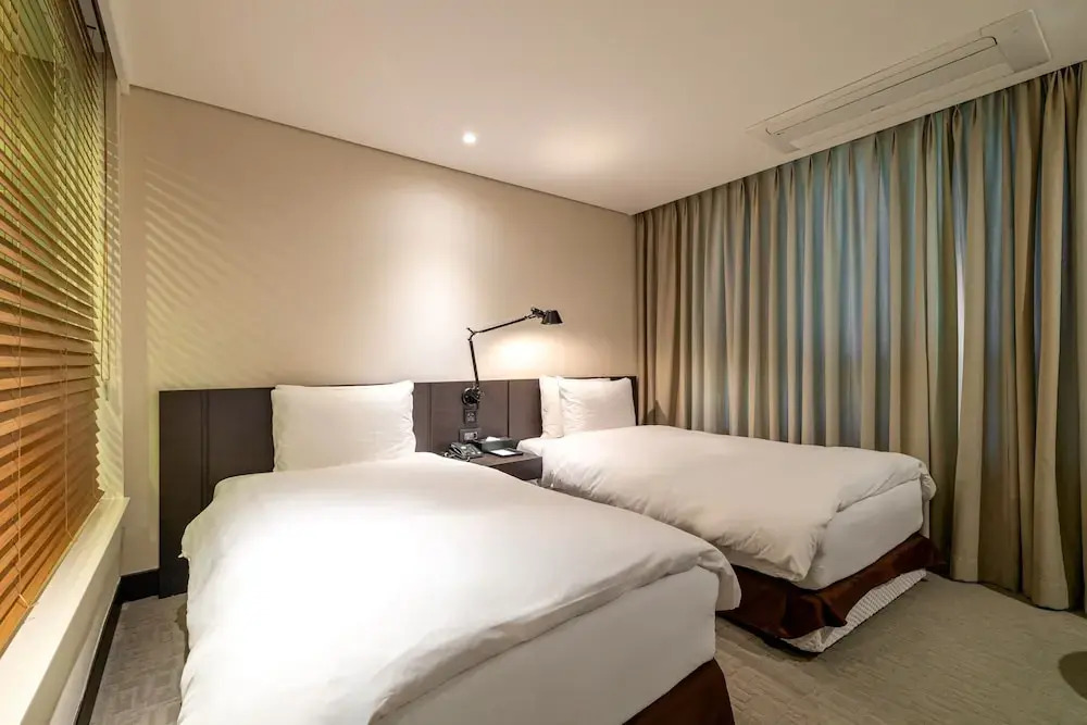 The Sky Hotel cheon an