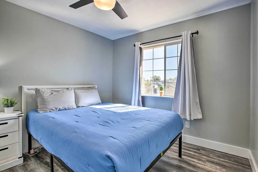 1 Mi to State Farm Stadium: Home w/ Pool & Grill!