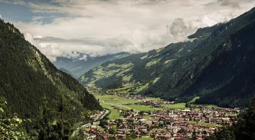 Hostel Chillertal