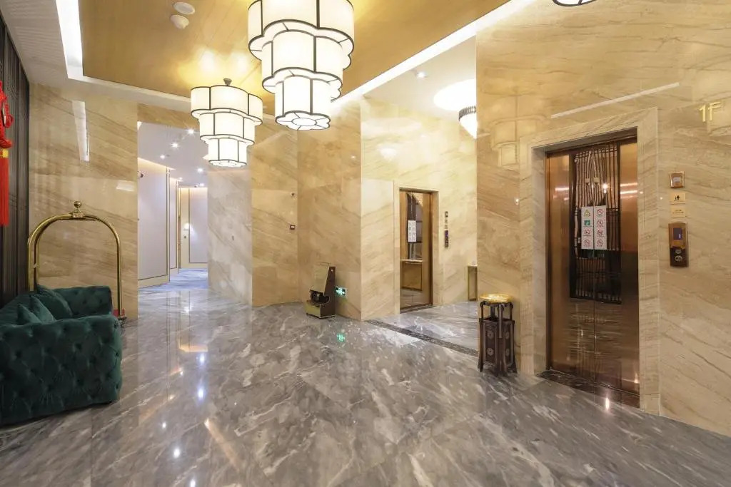 Shanghai Menglong Hotel Management