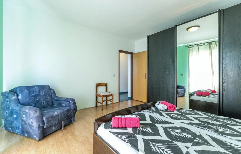 Beautiful Apartment in Rovinjsko Selo With 4 Bedrooms