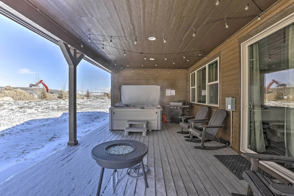 Ski & Hike: Home w/ Hot Tub + Gas Grill in Granby